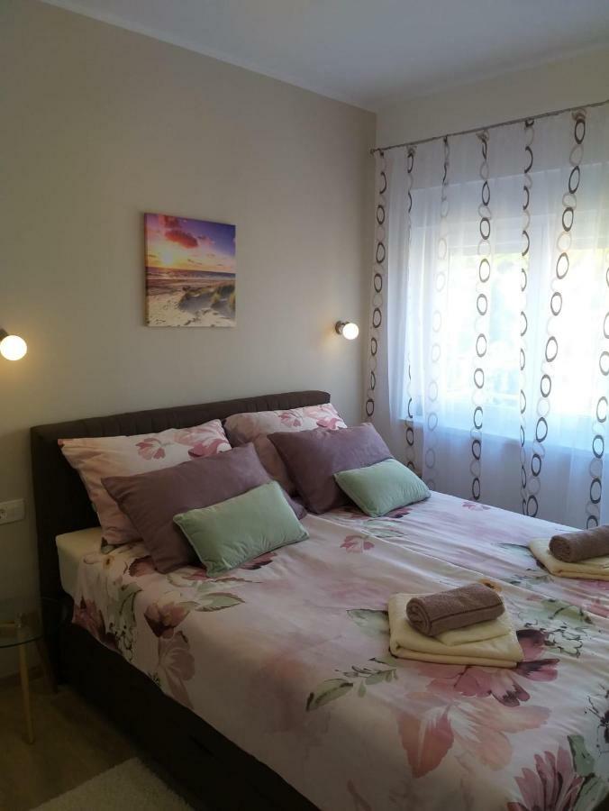 Apartman Luka 普拉 外观 照片